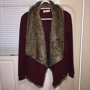 Hollister burgundy faux fur neck sweater XS